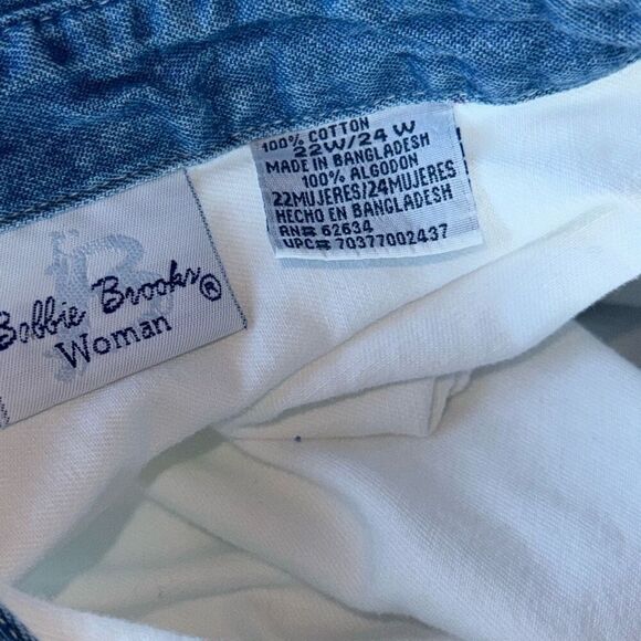 Vintage Bobbie Brooks White Embroidered Denim Button Down Shirt Jean Collar Flow - Picture 8 of 8